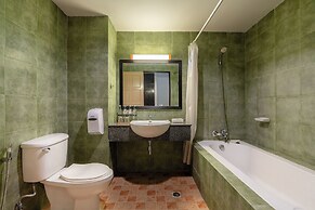 Kata Sea Breeze Resort