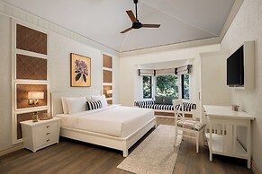 The Riverview Retreat, Corbett