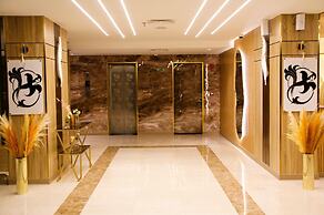 Plaza Athenee Hotel