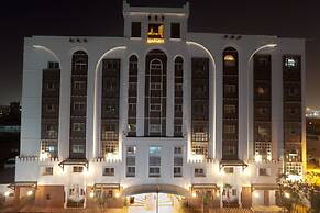 Al Liwan Suites