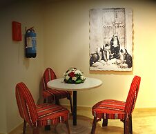Al Liwan Suites