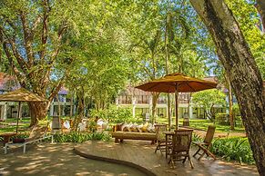 Woodlands Hotel & Resort