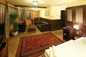Boat Hotel Matylda