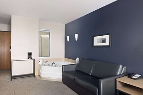 Super 8 by Wyndham St-Jerome