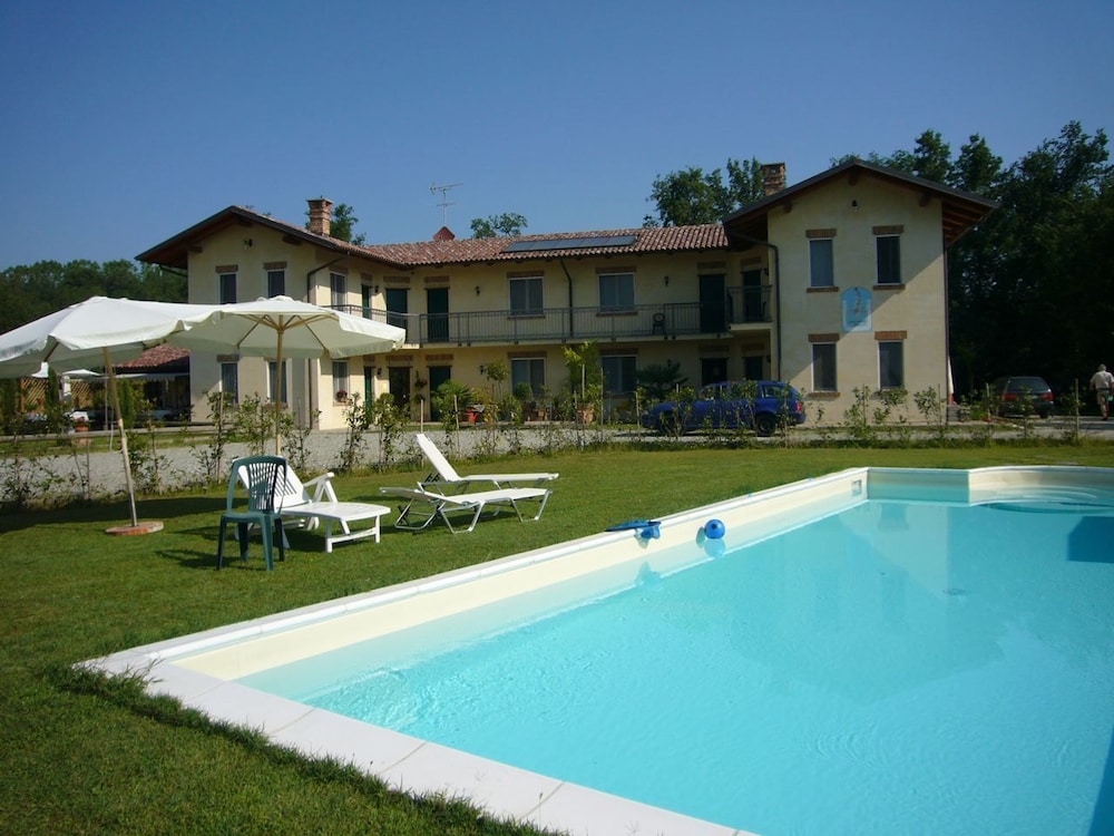 Cascina Vignole