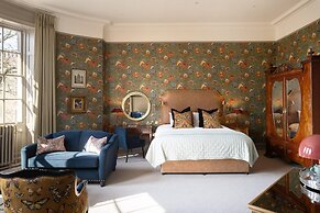 The Churchill Hotel