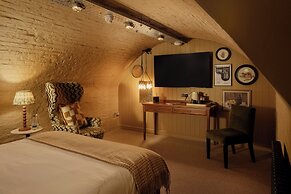 The Churchill Hotel