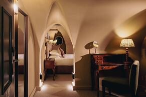 The Churchill Hotel
