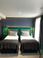 The Churchill Hotel