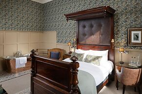 The Churchill Hotel