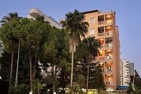 Dinc Hotel