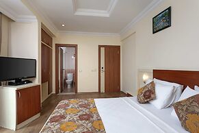 Dinc Hotel