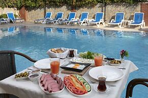 Dinc Hotel