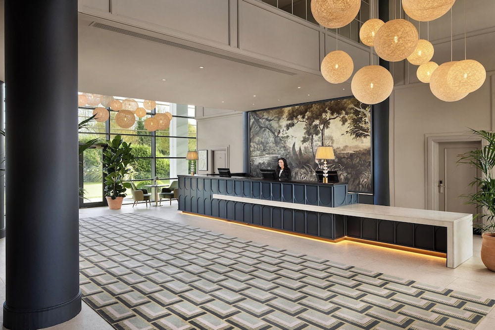 The Gateway Hotel