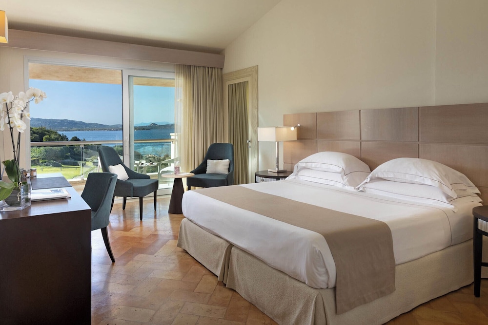 L'Ea Bianca Luxury Resort