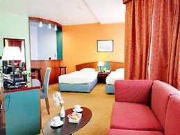 Al Diar Dana Hotel