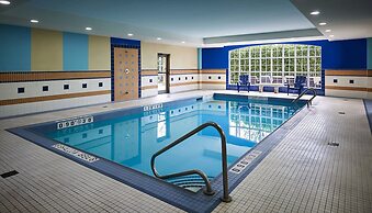 Staybridge Suites Oakville by IHG