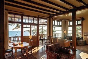 Middle Beach Lodge