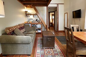 Middle Beach Lodge