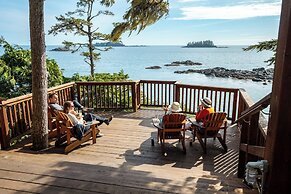 Middle Beach Lodge