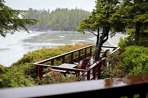 Middle Beach Lodge