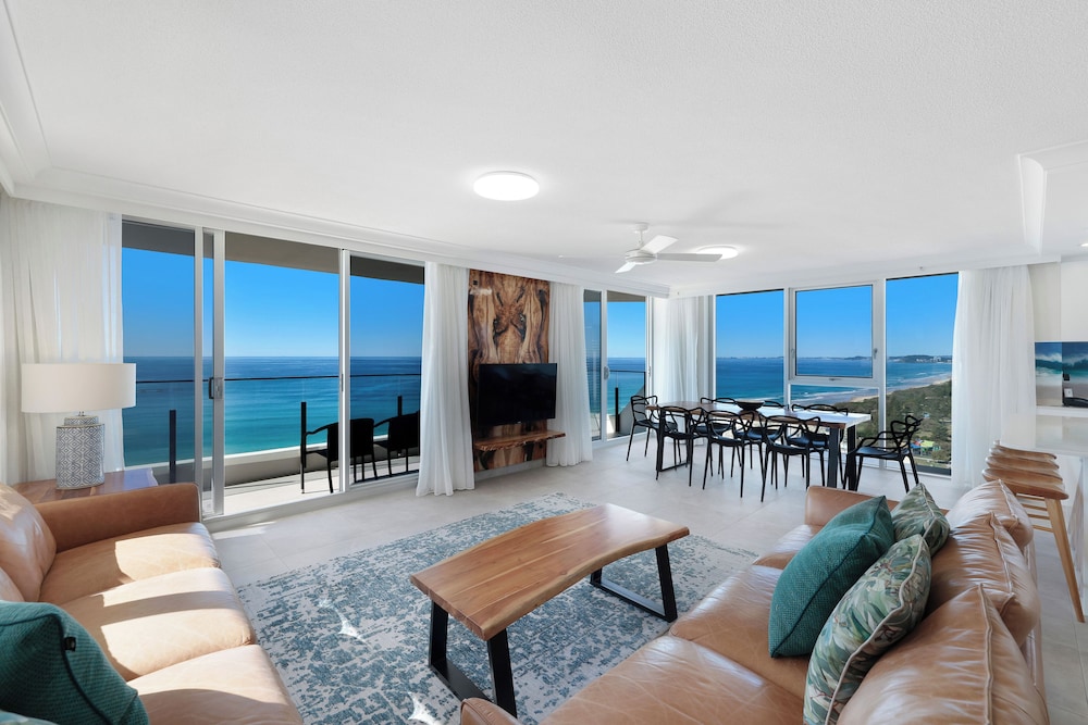 ULTIQA Beach Haven At Broadbeach