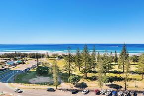 ULTIQA Beach Haven At Broadbeach