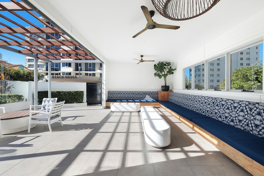 ULTIQA Beach Haven At Broadbeach