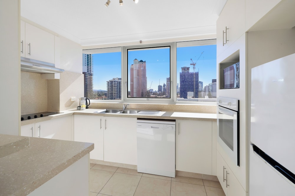 ULTIQA Beach Haven At Broadbeach
