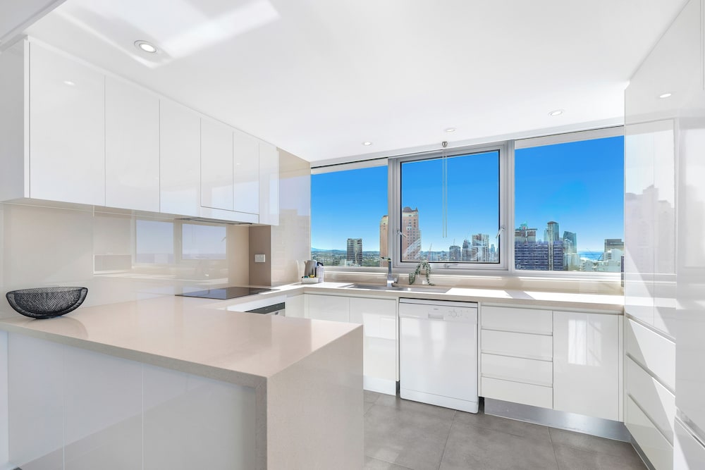 ULTIQA Beach Haven At Broadbeach