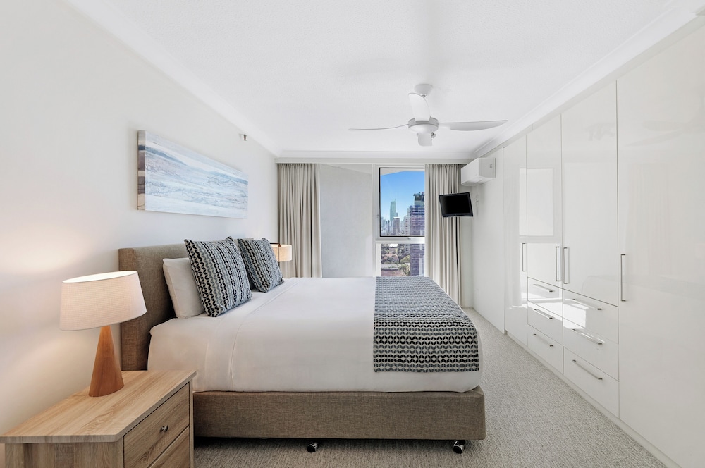ULTIQA Beach Haven At Broadbeach