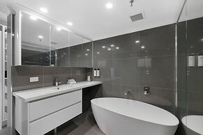 ULTIQA Beach Haven At Broadbeach
