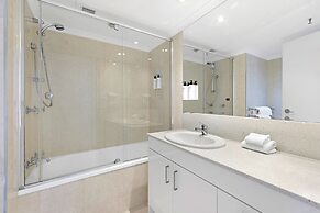 ULTIQA Beach Haven At Broadbeach