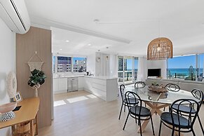 ULTIQA Beach Haven At Broadbeach