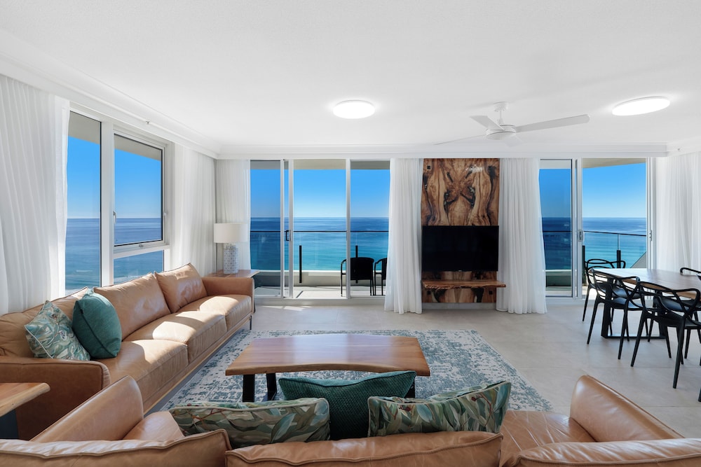 ULTIQA Beach Haven At Broadbeach