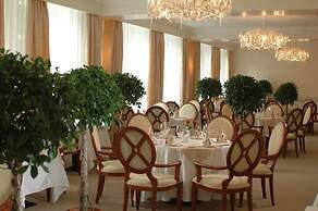 Aurora Premier Hotel