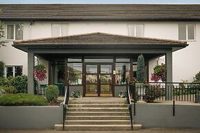 Downhill Inn