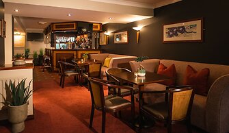 Downhill Inn