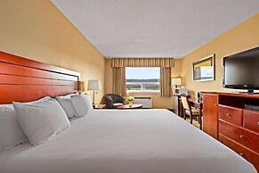 Coast Fraser Inn