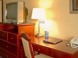 Coast Fraser Inn