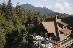 Nita Lake Lodge