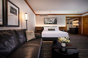 Nita Lake Lodge