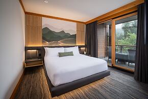 Nita Lake Lodge