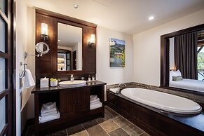 Nita Lake Lodge