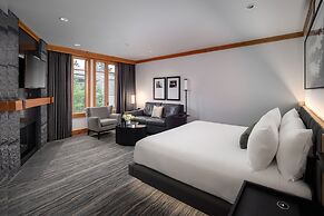 Nita Lake Lodge