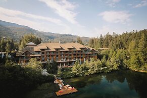 Nita Lake Lodge