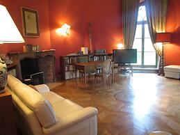 Chateau De Vauloge