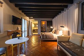 Dos Casas Hotel & Spa