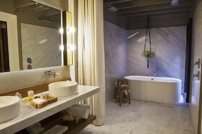 Dos Casas Hotel & Spa