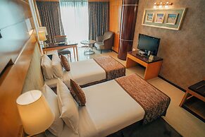 Peninsula Grand Hotel
